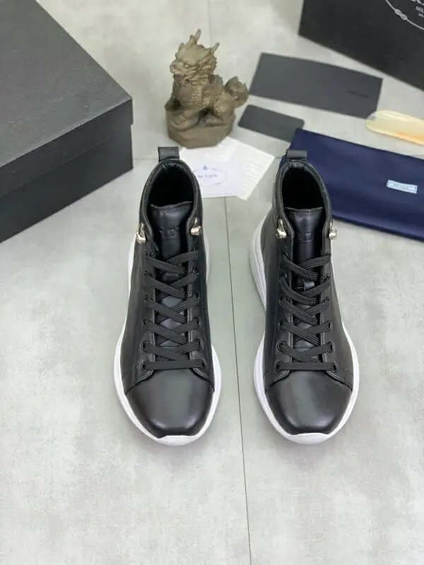 prada high top chaussures pour homme s_12660511